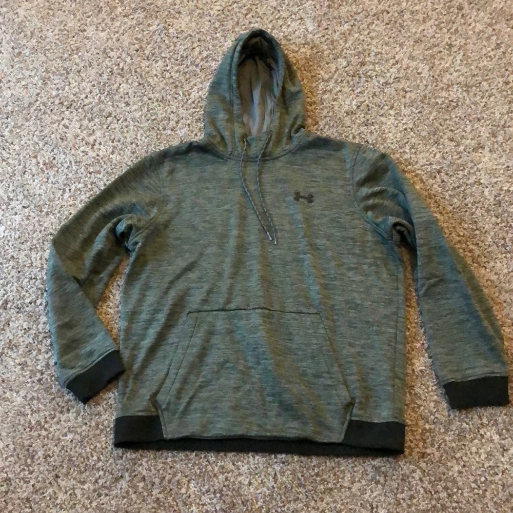Men’s Under Amour sweatshirt.